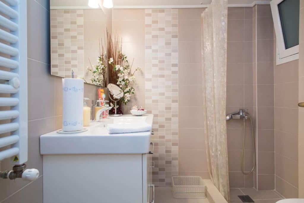 Top-Rated 1-Bedroom Apartment In The Heart Of Αθήνα Εξωτερικό φωτογραφία