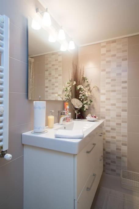 Top-Rated 1-Bedroom Apartment In The Heart Of Αθήνα Εξωτερικό φωτογραφία