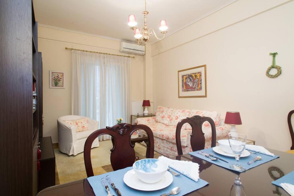 Top-Rated 1-Bedroom Apartment In The Heart Of Αθήνα Εξωτερικό φωτογραφία
