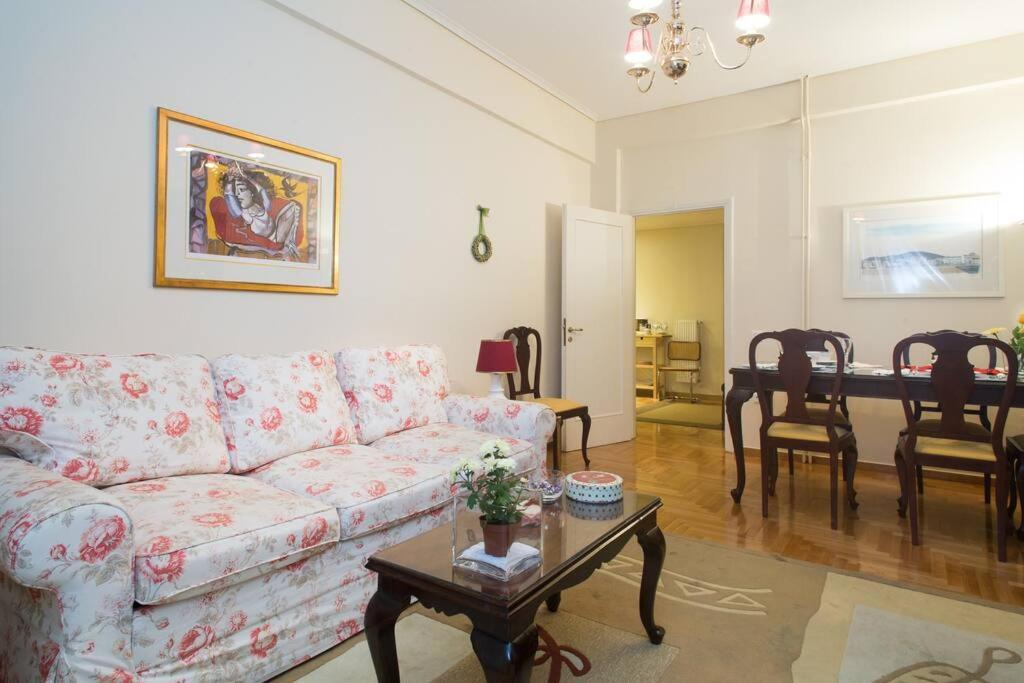 Top-Rated 1-Bedroom Apartment In The Heart Of Αθήνα Εξωτερικό φωτογραφία